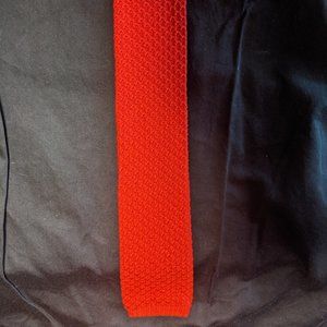 BERGDORF GOODMAN NECKTIE